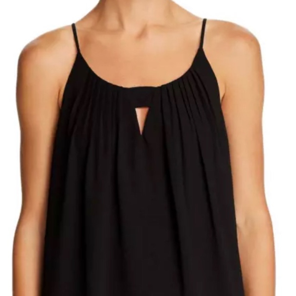 Keyhole Top